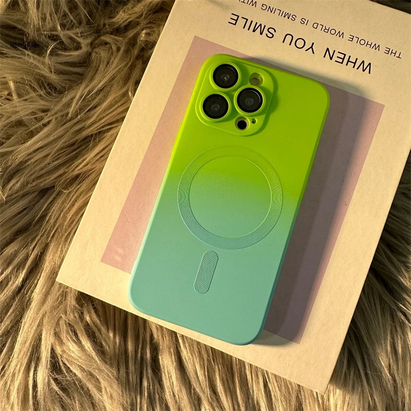 SILICONE MAGSAFE 'EARTH GREEN' PHONE CASE FOR APPLE